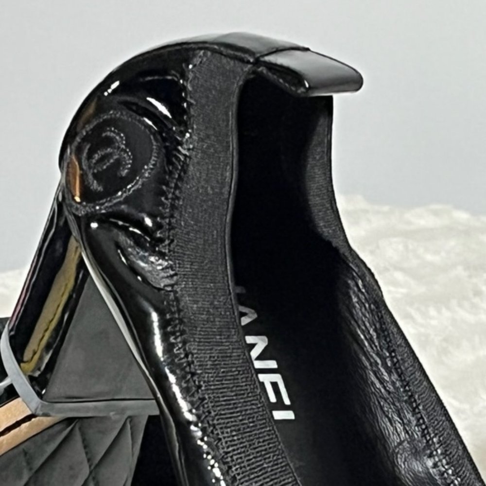 CHANEL Black Patent Leather CC Scrunch Block Heel Pumps EU Size 36, US Size 6 - Picture 10 of 15